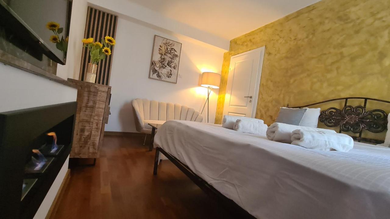 Main Square 5 Star Luxury Apartment With View Kolozsvár Kültér fotó