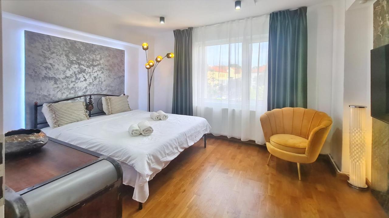 Main Square 5 Star Luxury Apartment With View Kolozsvár Kültér fotó